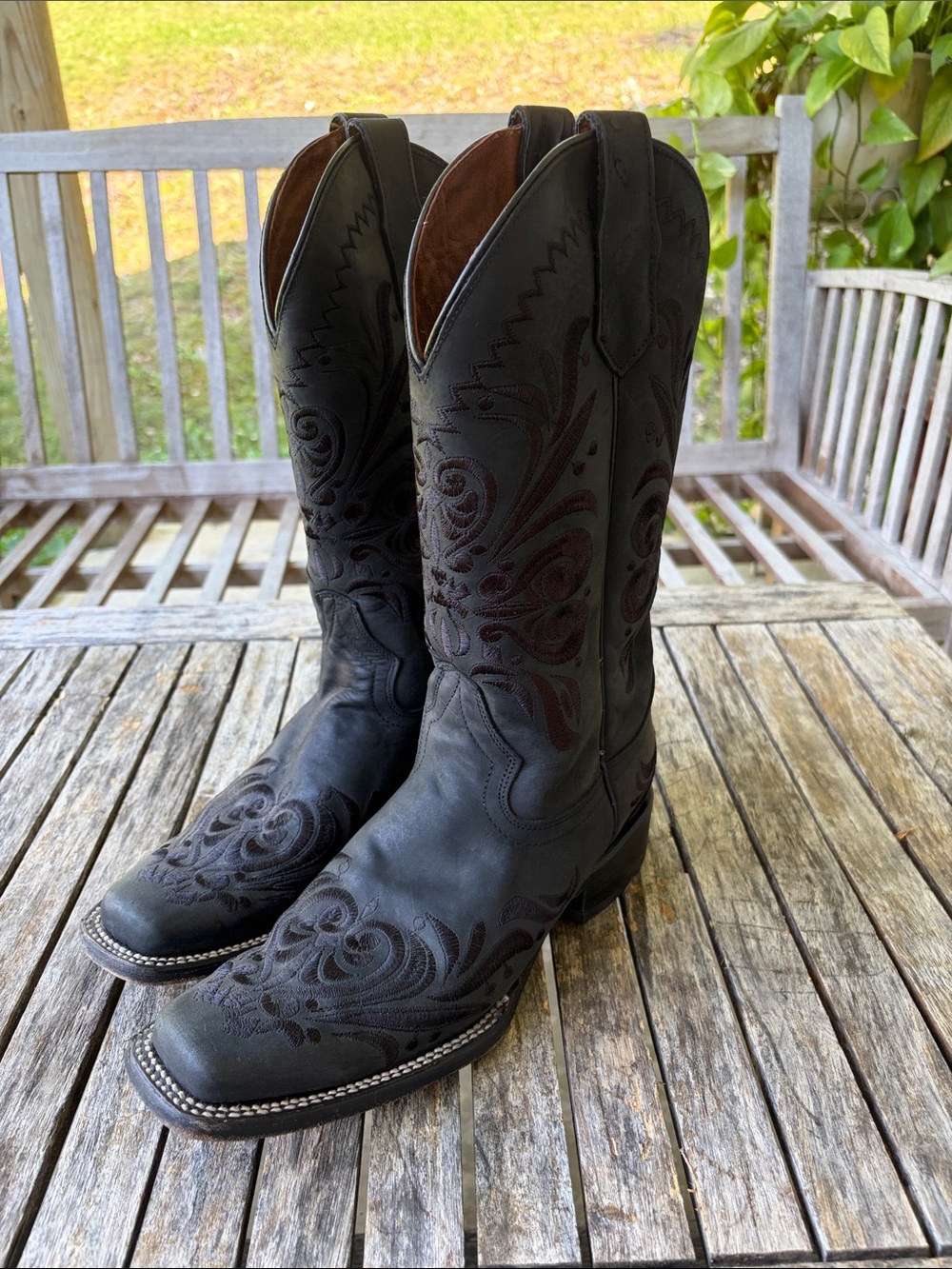 Circle G by Corral Women’s Black Square Toe Embroidered Western Boot